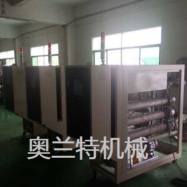奧蘭特生產(chǎn)的新模溫機(jī)