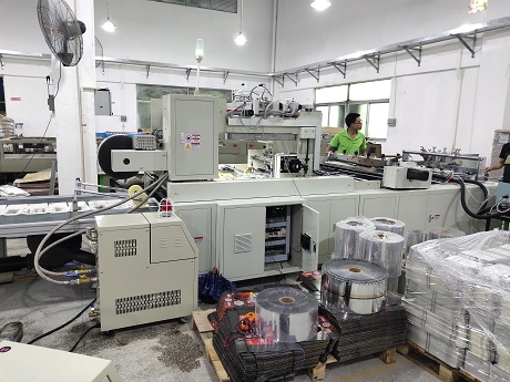 貼窗機(jī)使用模溫機(jī)控溫案例